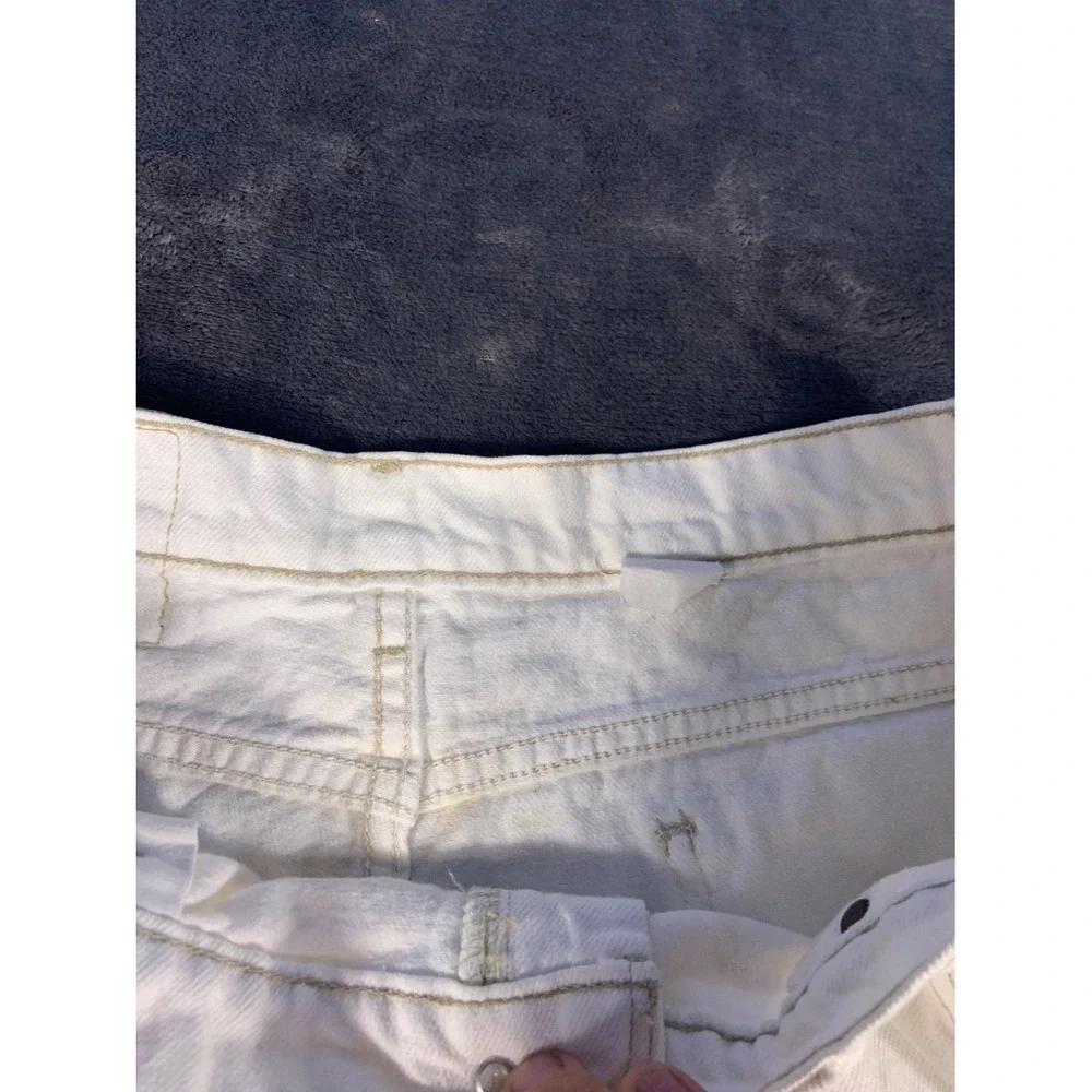 Vintage Levi's Orange Tab White Denim Shorts Men's Relaxed Fit 90s EU 35
